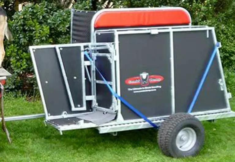 Portable farm equipment with wheels